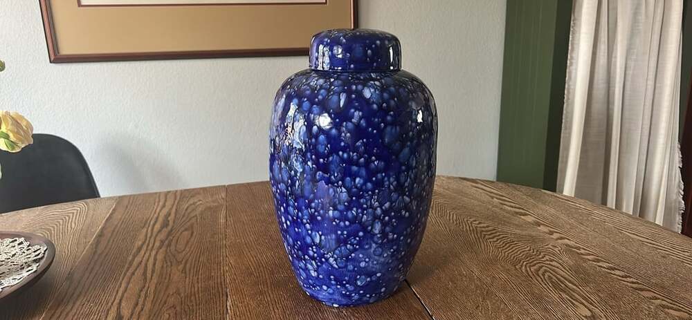 Vintage Duncan Ceramic Blue Lava Glaze Lidded Urn Ginger Jar 1978